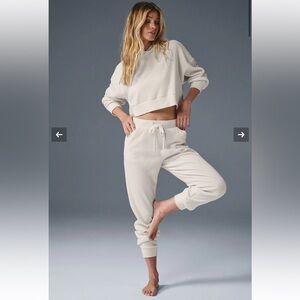 Alo Ivory Muse Sweatset